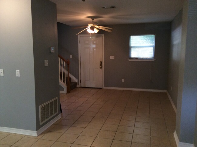 225 Milray Ln in Gulfport, MS - Building Photo - Building Photo