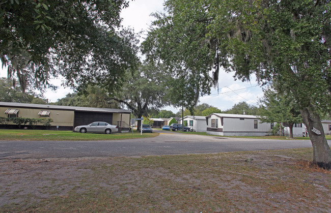 Sunrise Mobile Home Park in Lutz, FL - Building Photo - Building Photo