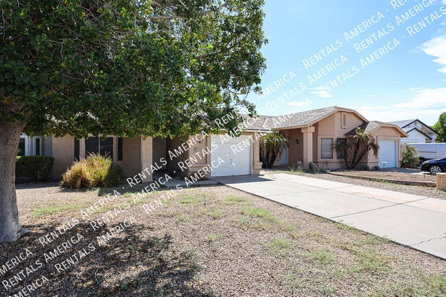 property at 3241 W Blackhawk Dr
