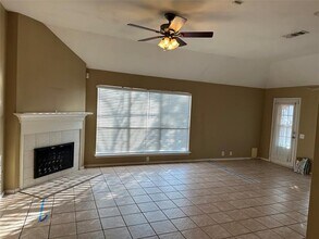 1800 Corvallis Ct in Arlington, TX - Building Photo - Building Photo