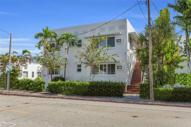 7619 Abbott Ave in Miami Beach, FL - Building Photo - Building Photo