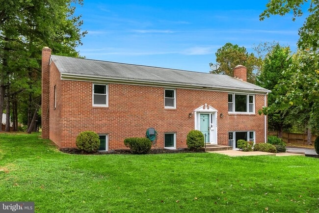 43594 Hay Rd in Ashburn, VA - Building Photo - Building Photo