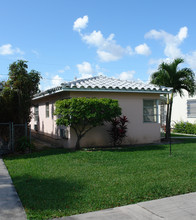 1712-1714 Fletcher St in Hollywood, FL - Building Photo - Building Photo