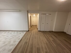 Roycroft Apartments in Seattle, WA - Building Photo - Interior Photo
