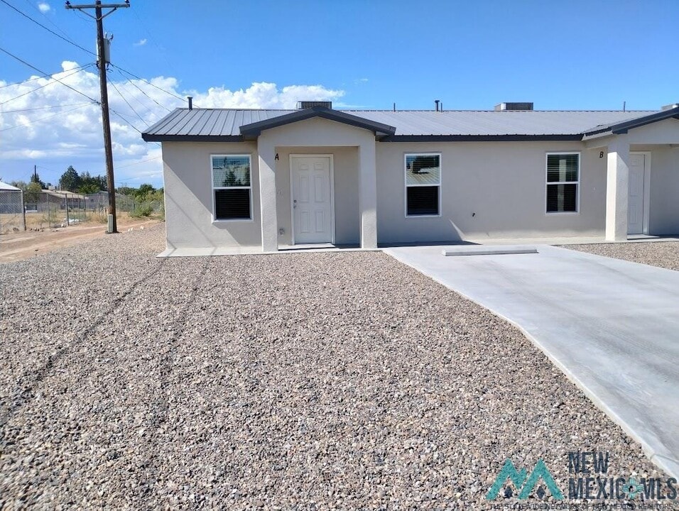 825 E Orange St in Deming, NM - Building Photo