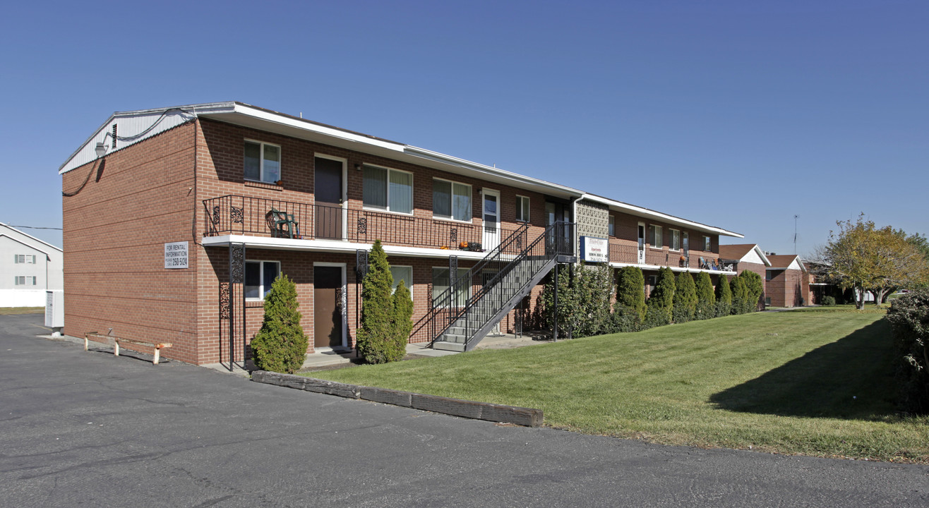 Trudy Lynn Apartments in Magna, UT - Building Photo