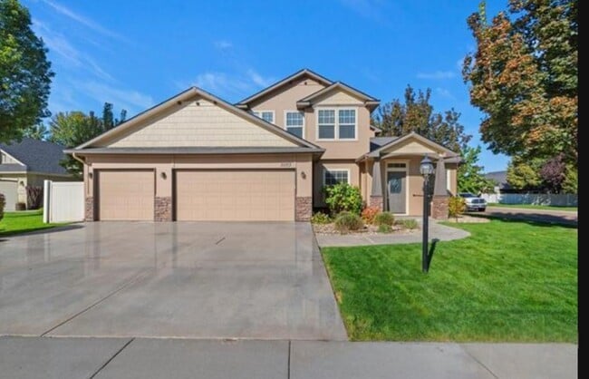 property at 5073 N Dove Ridge Pl