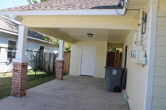 4518 Hamilton Ave in Dallas, TX - Foto de edificio - Building Photo