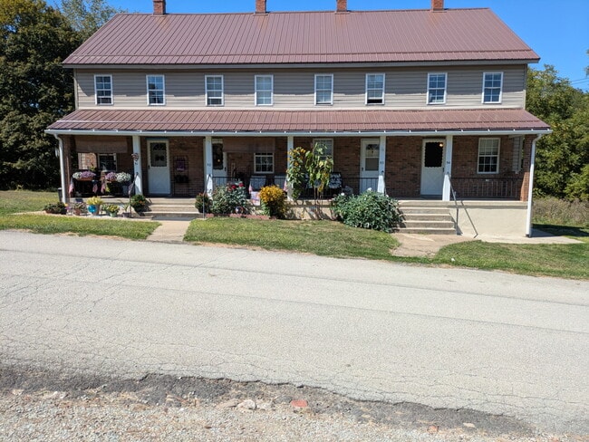 123 April St, Unit 123 April Street, Apt 54 in Yukon, PA - Building Photo - Building Photo