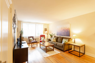 Sheldon Apartments in Buffalo, NY - Building Photo - Interior Photo