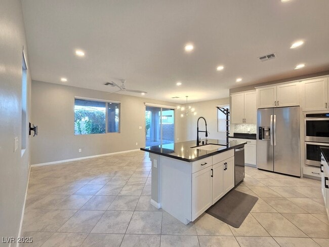 4160 Elegant Chateau St in Las Vegas, NV - Building Photo - Building Photo