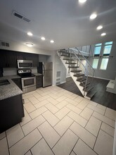 4335 Oak St-Unit -APT 15 in Kansas City, MO - Building Photo - Building Photo
