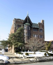 Westmont Apartments in Akron, OH - Building Photo - Building Photo