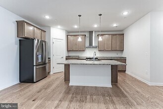 3700 Havertill Ln in Dale City, VA - Building Photo - Building Photo