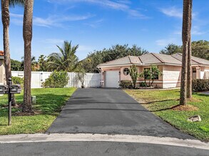 13400 NW 5th Ct in Plantation, FL - Building Photo - Building Photo