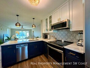 6300 South Pointe Blvd in Ft. Myers, FL - Building Photo - Building Photo