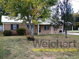 5610 Mark St in Paragould, AR - Building Photo