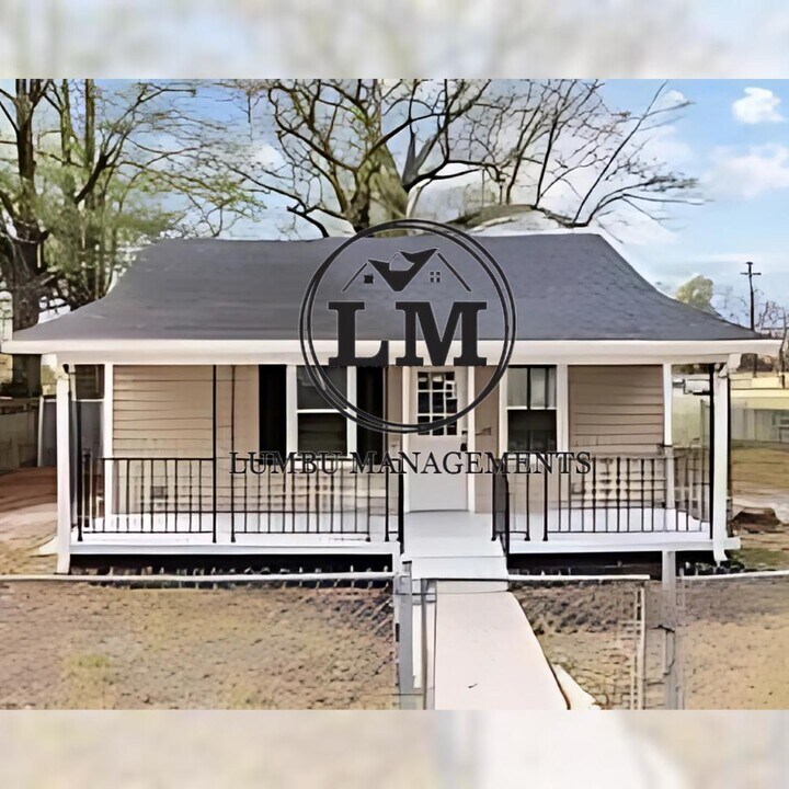210 York St in Greensboro, NC - Building Photo