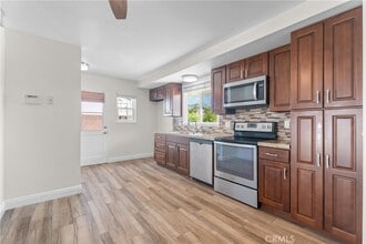 17551 Misty Ln in Huntington Beach, CA - Building Photo - Building Photo