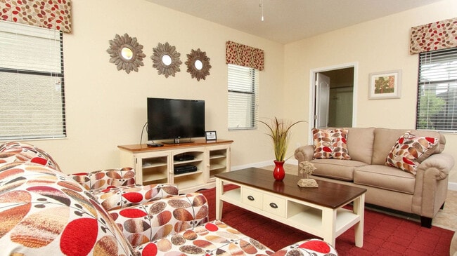 property at 1471 N Myrtlewood St
