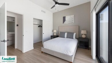 2121 W Butler Dr, Unit 48 in Phoenix, AZ - Building Photo - Building Photo