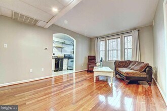 2015 Key Blvd in Arlington, VA - Foto de edificio - Building Photo