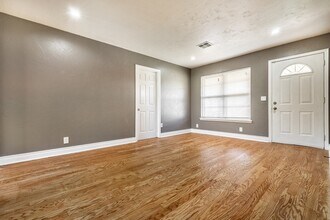709 NE 79th Pl in Oklahoma City, OK - Building Photo - Building Photo