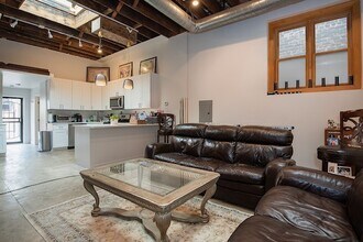 2021 S Throop St in Chicago, IL - Building Photo - Building Photo