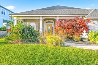 7 Deerwood St in Palm Coast, FL - Foto de edificio - Building Photo