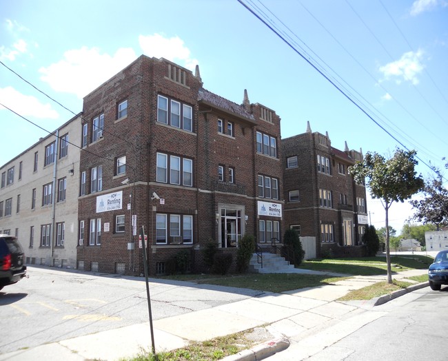 617 N 23rd St - 28 Units in Milwaukee, WI - Foto de edificio - Building Photo