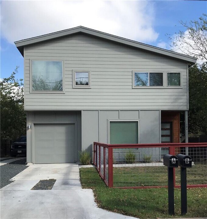 904 E 54th St in Austin, TX - Building Photo