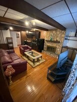 1639 5th Ave, Unit RPI all inclusive in Troy, NY - Building Photo