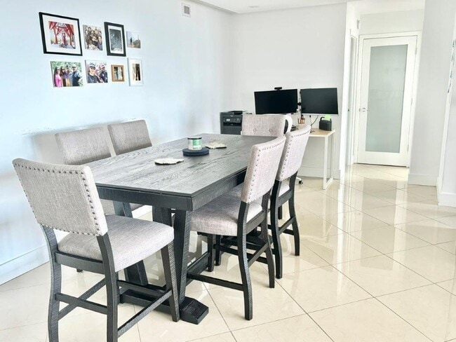 2841 N Ocean Blvd in Lauderdale-by-the-Sea, FL - Building Photo - Building Photo