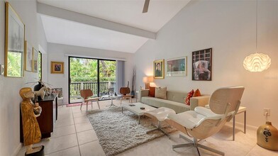 1621 Clower Creek Dr in Sarasota, FL - Building Photo - Building Photo