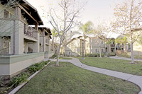 Yorba Linda Apartments in Yorba Linda, CA - Foto de edificio - Building Photo