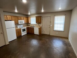 1123 E 13th St in Russellville, AR - Building Photo - Building Photo