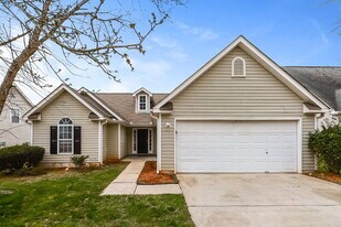 4935 River Overlook Way in Stonecrest, GA - Building Photo