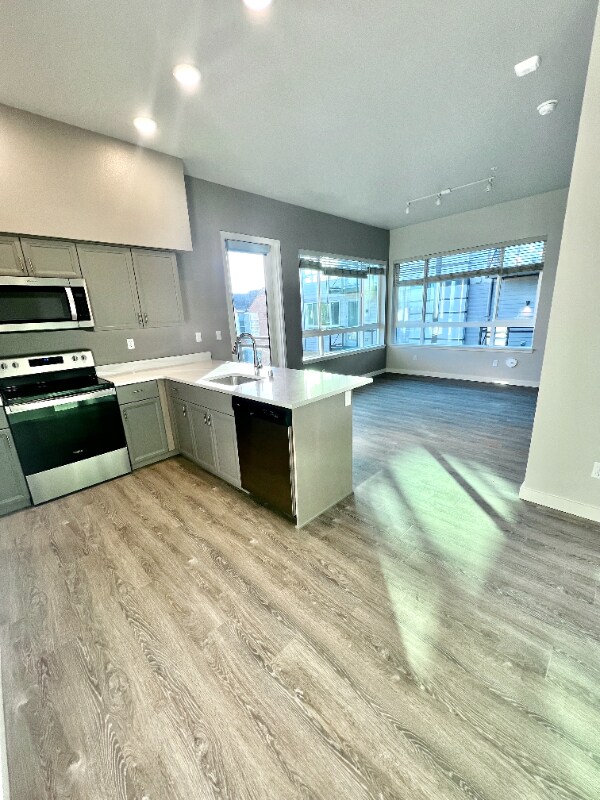 2330 Yakima Ct in Tacoma, WA - Building Photo - Building Photo