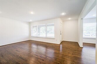 9513 Ash Creek Dr in Dallas, TX - Building Photo - Building Photo