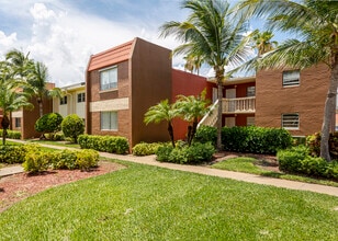 Cherry Grove Village in Miami, FL - Foto de edificio - Building Photo