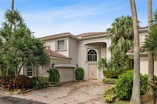 4011 194th Trl in Golden Beach, FL - Building Photo