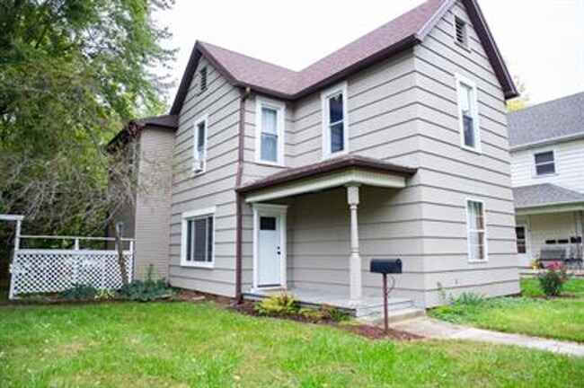 property at 1009 W North St