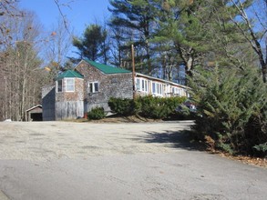 4-8 Appletree Ln in New Hampton, NH - Foto de edificio - Building Photo