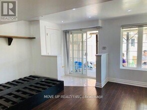 189 Wolf Creek Crescent in Vaughan, ON - Building Photo - Building Photo