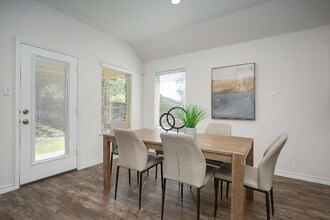 3108 Dominion St in Denton, TX - Building Photo - Building Photo