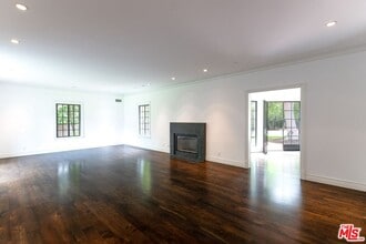 1115 N Beverly Dr in Beverly Hills, CA - Building Photo - Building Photo