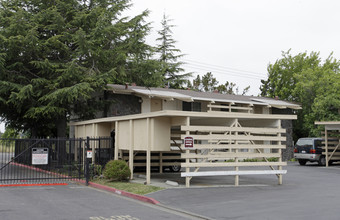 Ridge View Apartments in Vallejo, CA - Building Photo - Building Photo