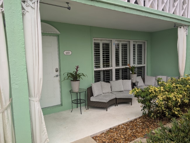 2124 NE 5th Ave in Wilton Manors, FL - Building Photo - Building Photo