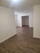 7601 Roberts St NE in Albuquerque, NM - Foto de edificio - Building Photo