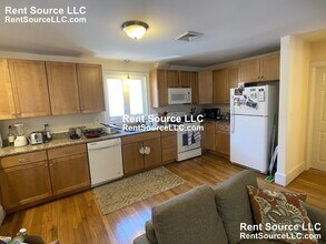 80 Ten Hills Rd in Somerville, MA - Foto de edificio - Building Photo